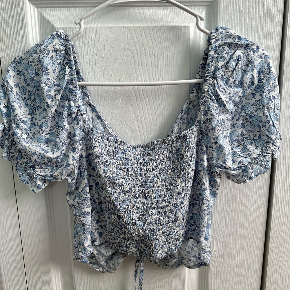 HOLLISTER SET. Blue & White Floral. - Picture 3 of 7